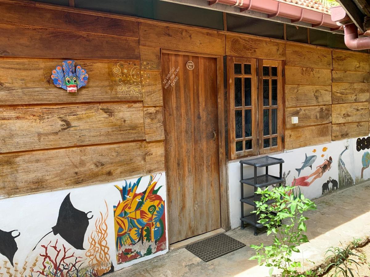 Wanderers Hostel Trincomalee Exterior photo